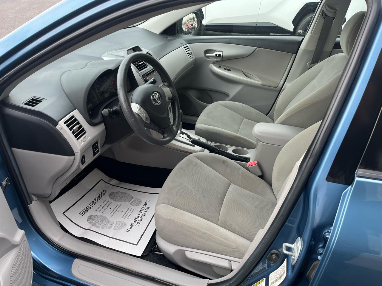 Toyota Corolla LE 4D Sedan at 2013