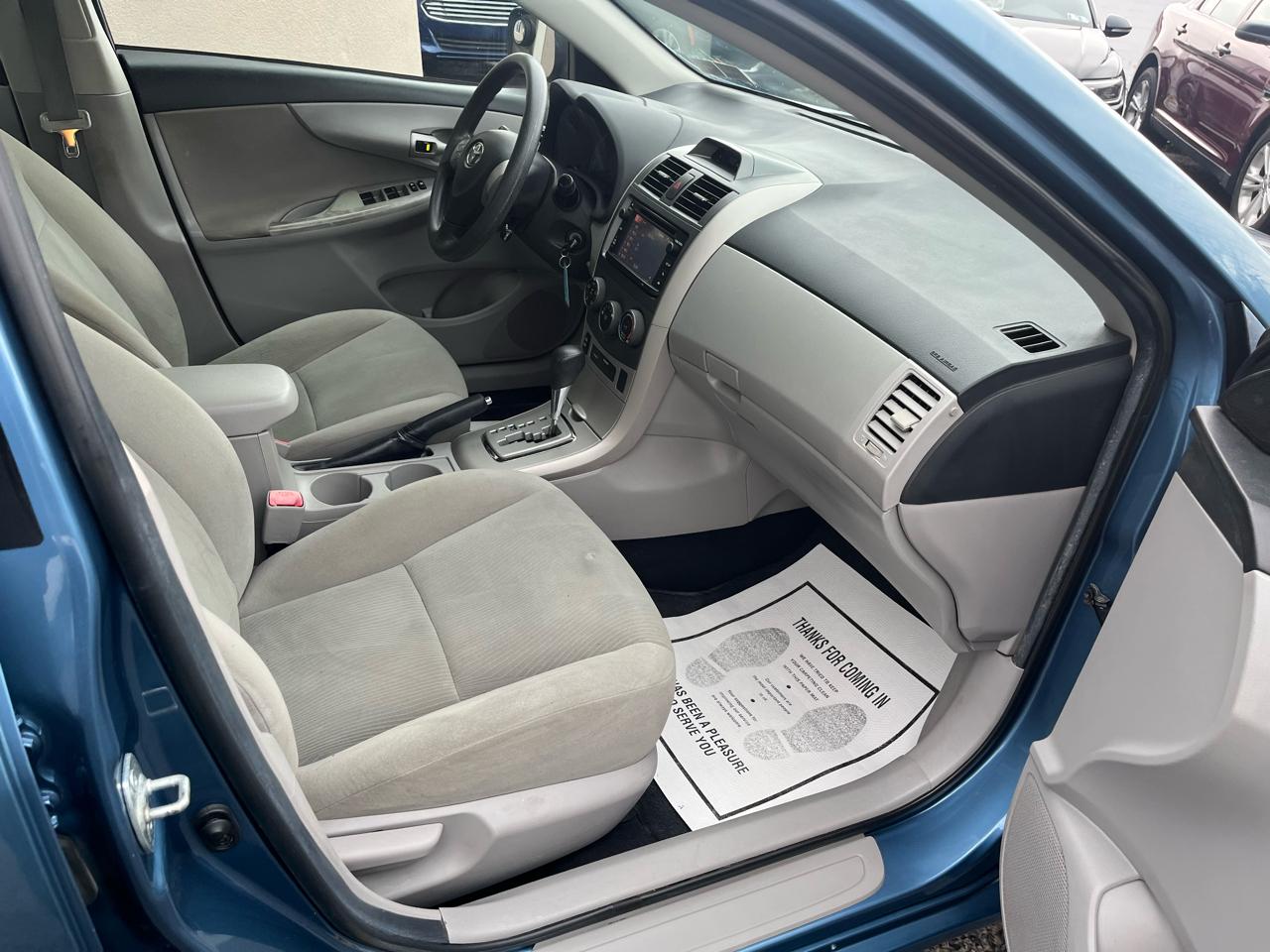 Toyota Corolla LE 4D Sedan at 2013