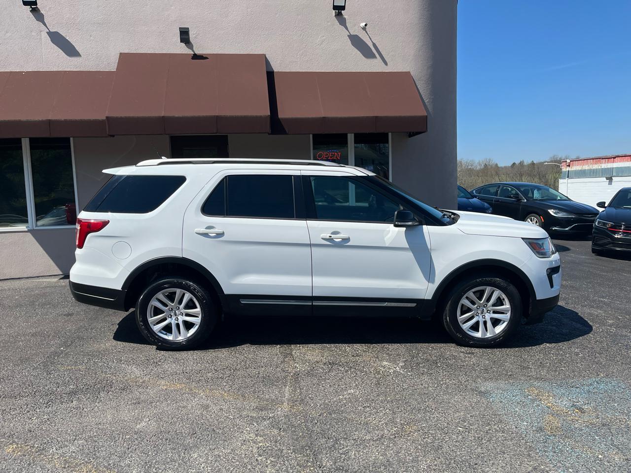 Ford Explorer XLT 4WD 2018