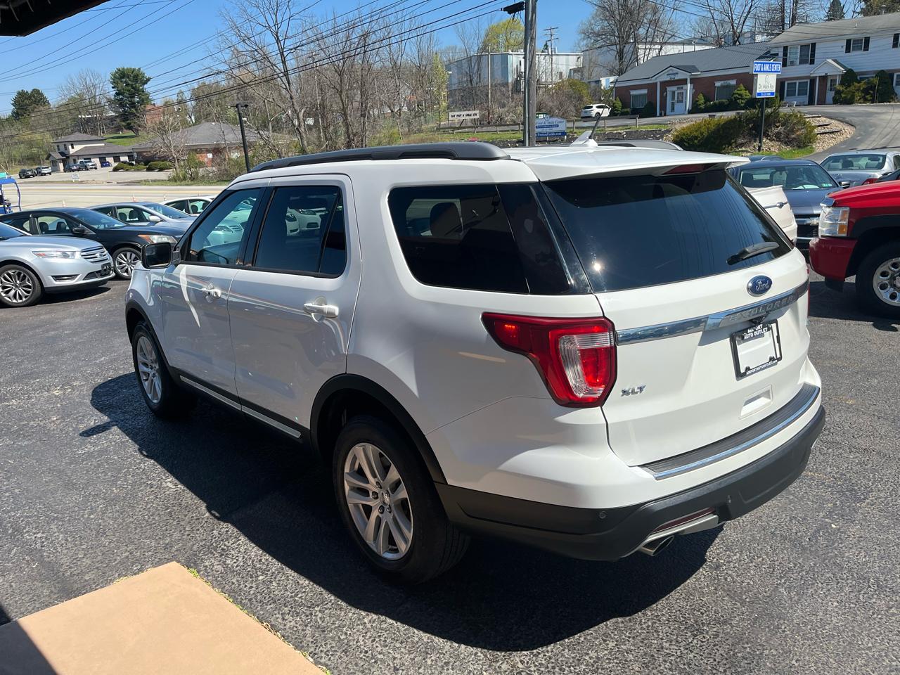 Ford Explorer XLT 4WD 2018