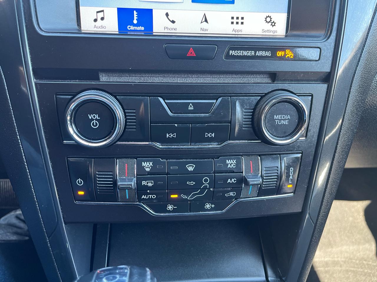 Ford Explorer XLT 4WD 2018