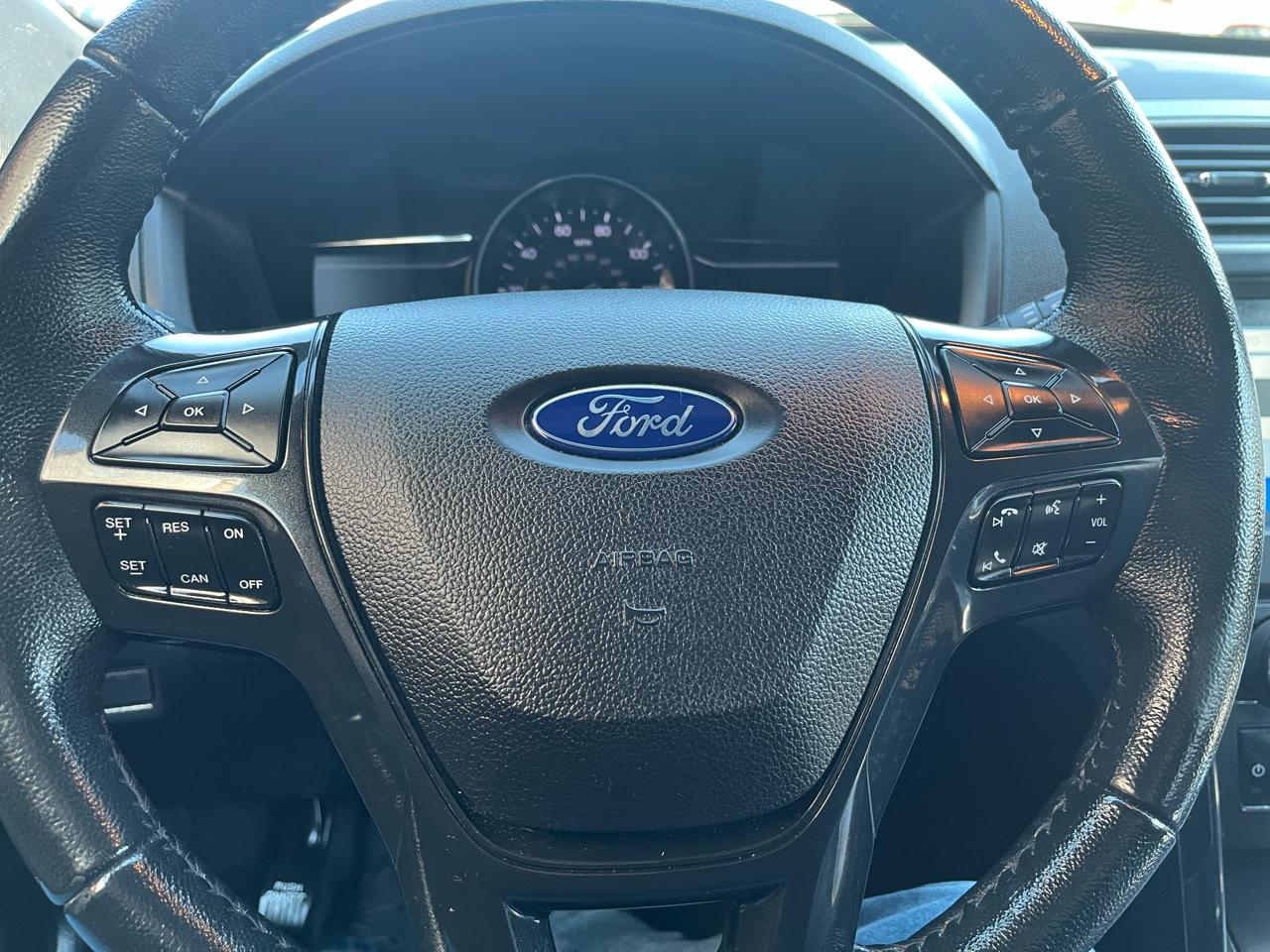 Ford Explorer XLT 4WD 2018