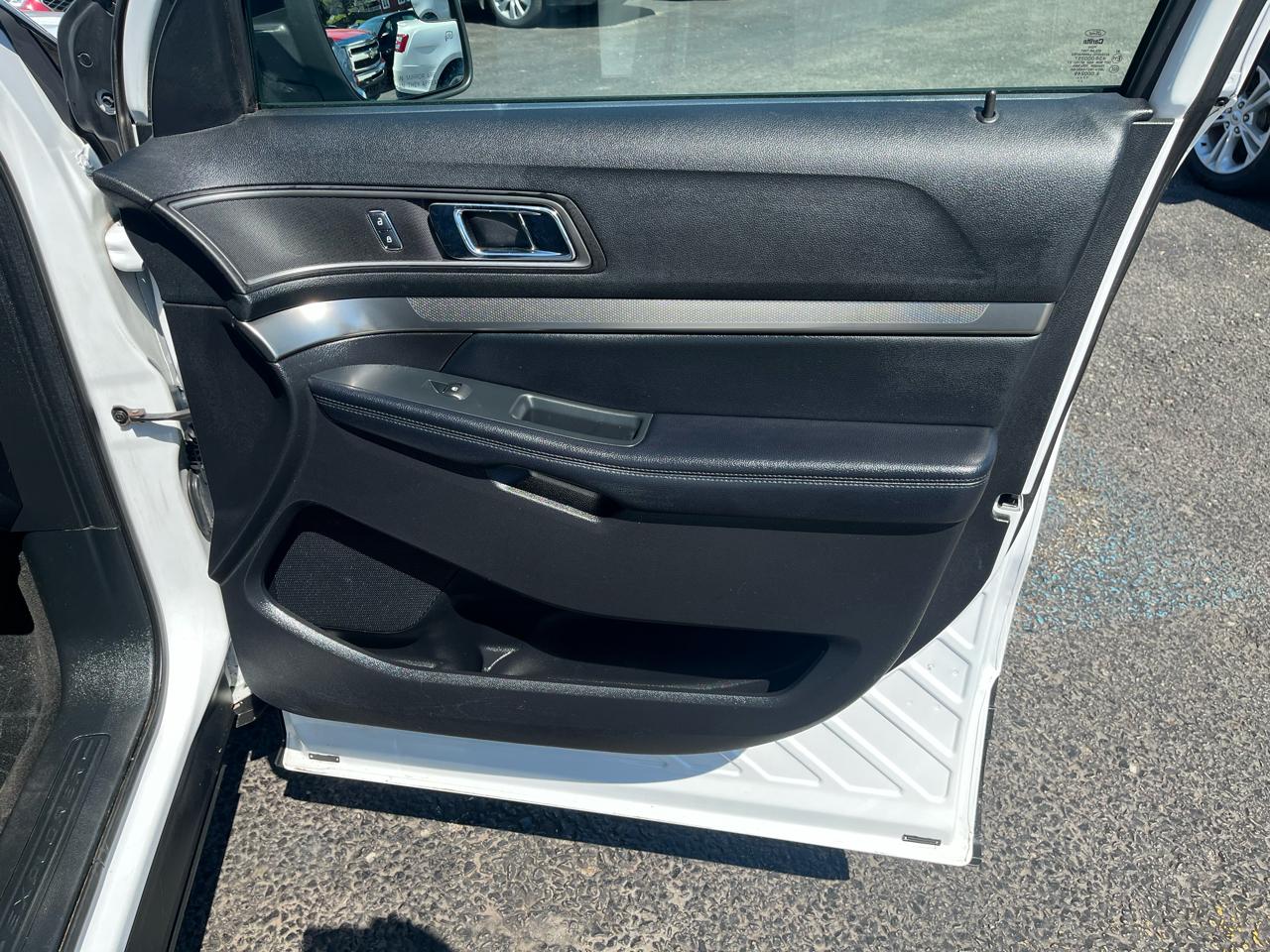 Ford Explorer XLT 4WD 2018