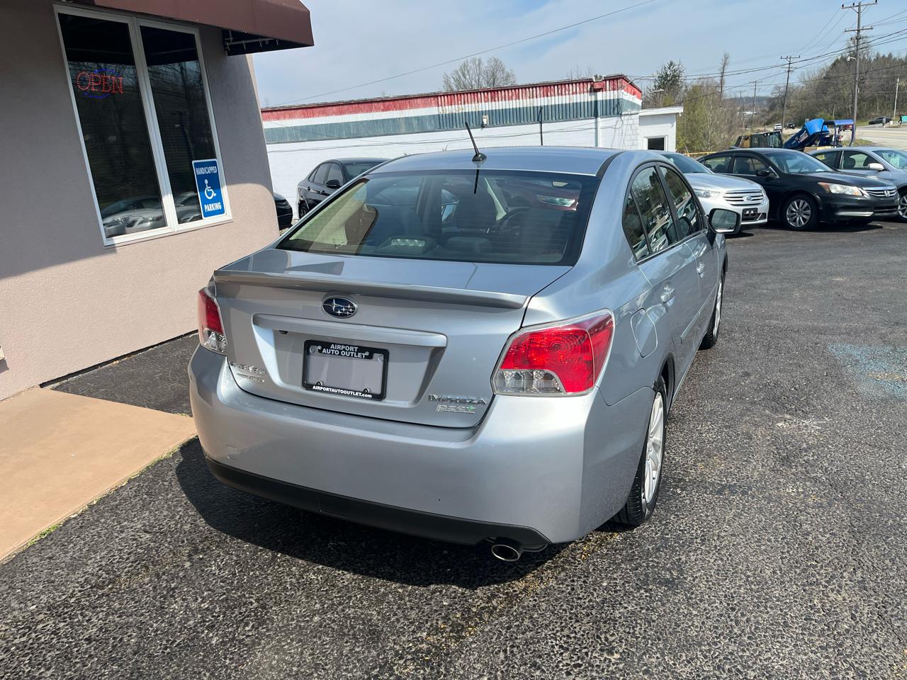 Subaru Impreza 2.0i Premium PZEV 4-Door 2015