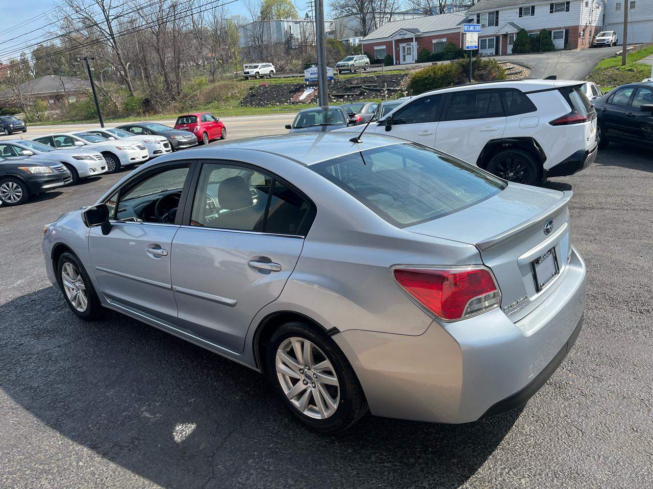Subaru Impreza 2.0i Premium PZEV 4-Door 2015