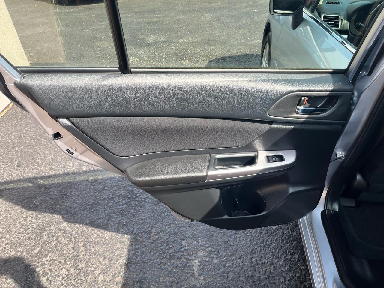 Subaru Impreza 2.0i Premium PZEV 4-Door 2015