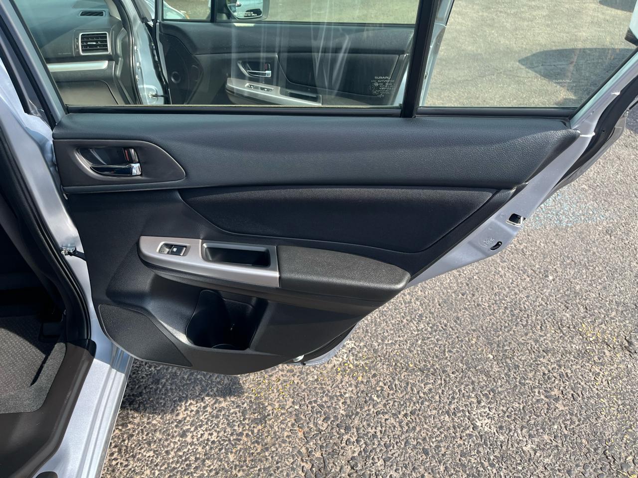 Subaru Impreza 2.0i Premium PZEV 4-Door 2015