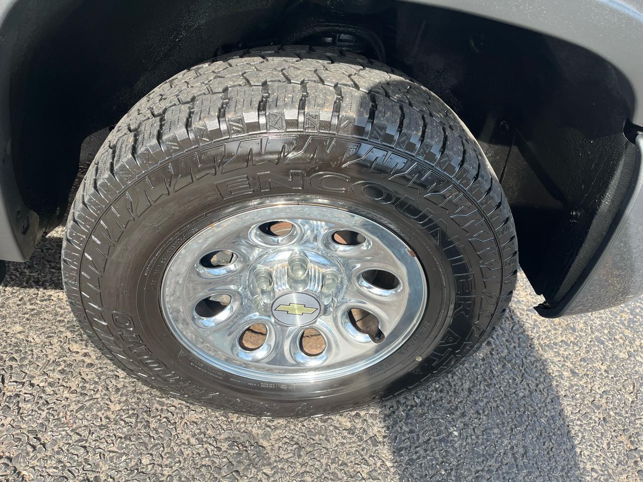 Chevrolet Silverado 1500 LS Extended Cab 4WD 2011