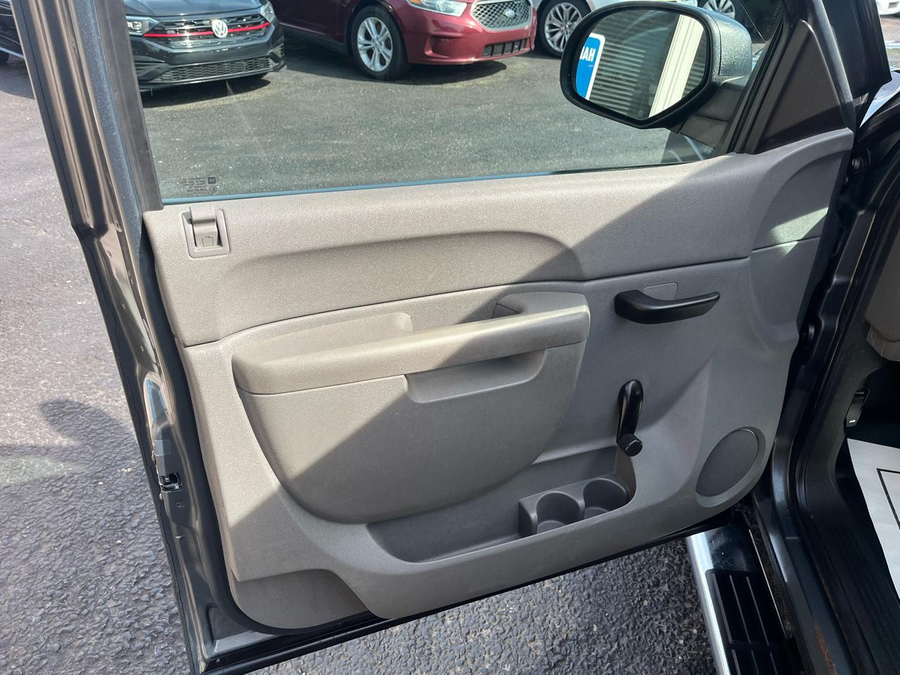 Chevrolet Silverado 1500 LS Extended Cab 4WD 2011