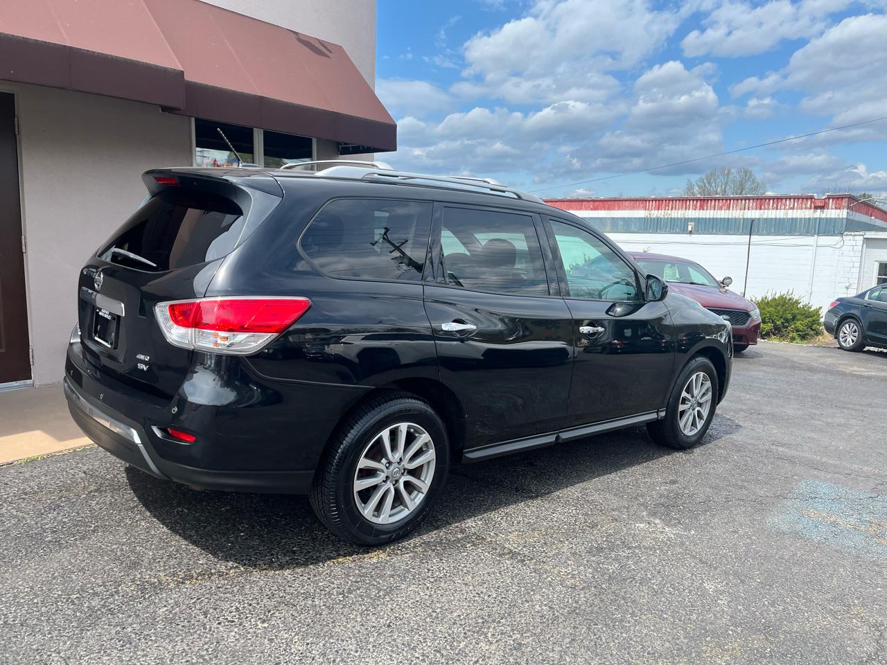 Nissan Pathfinder SV 4D SUV 4WD 2016