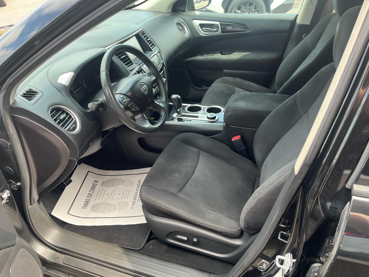 Nissan Pathfinder SV 4D SUV 4WD 2016