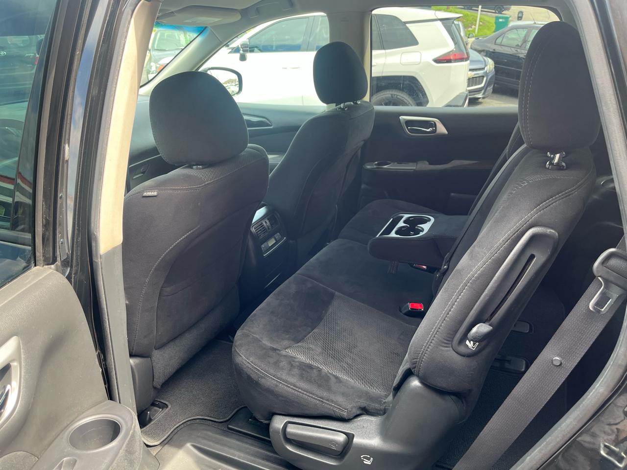 Nissan Pathfinder SV 4D SUV 4WD 2016