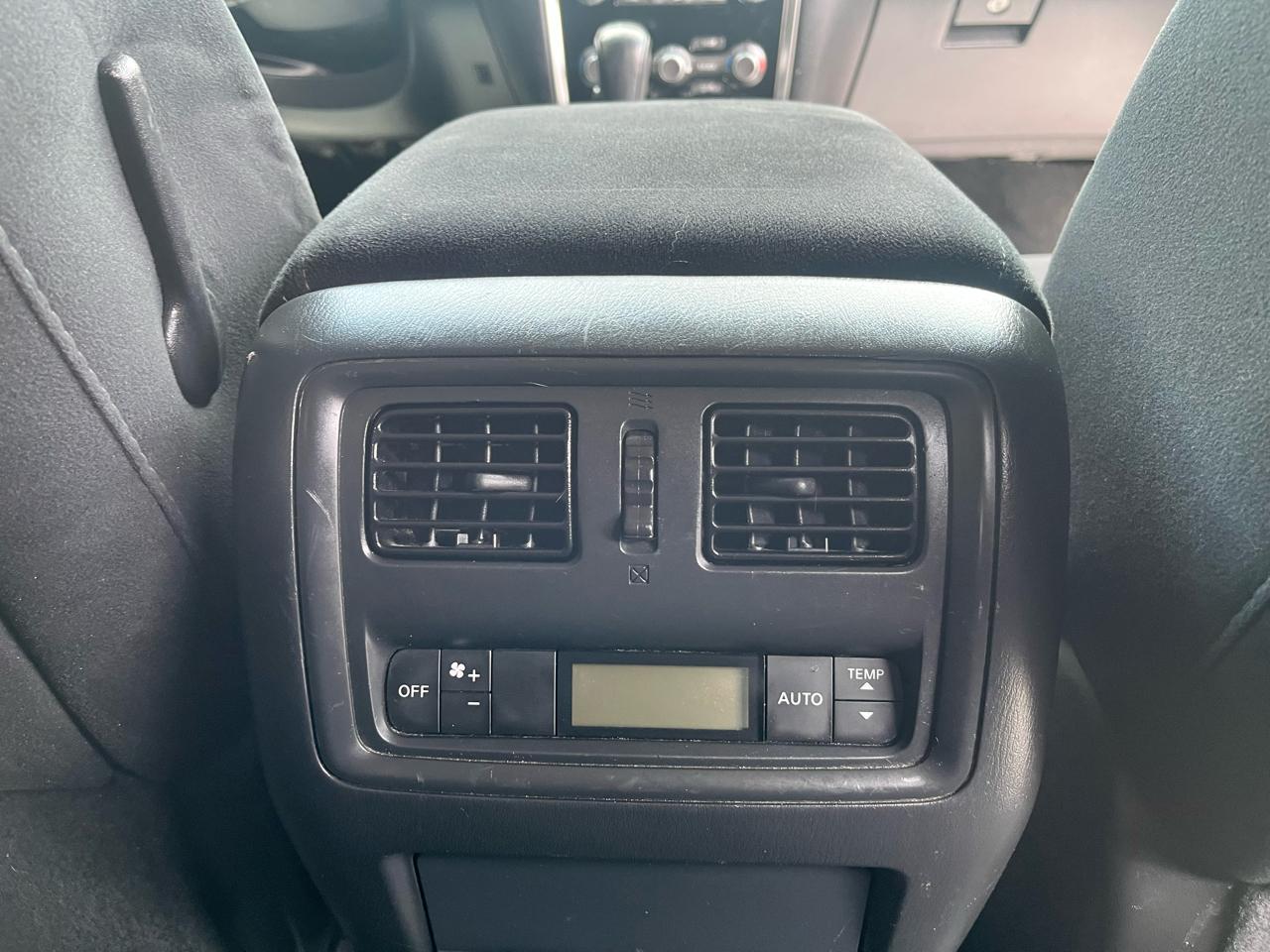 Nissan Pathfinder SV 4D SUV 4WD 2016