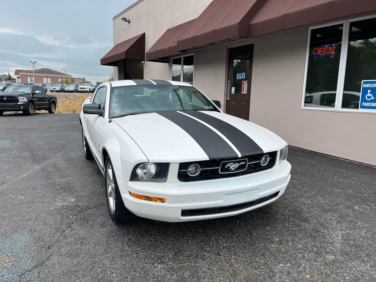 Ford Mustang V6 Premium Coupe 2008