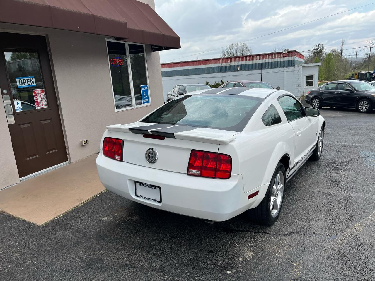 Ford Mustang V6 Premium Coupe 2008