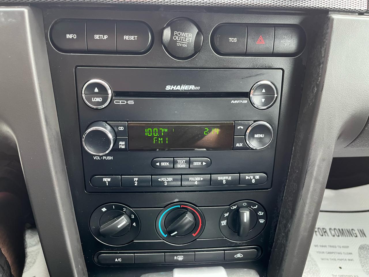 Ford Mustang V6 Premium Coupe 2008