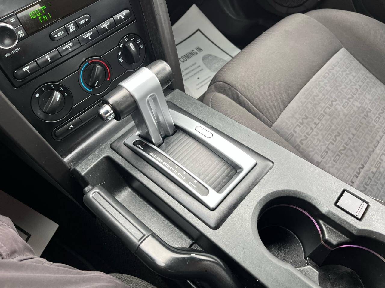 Ford Mustang V6 Premium Coupe 2008