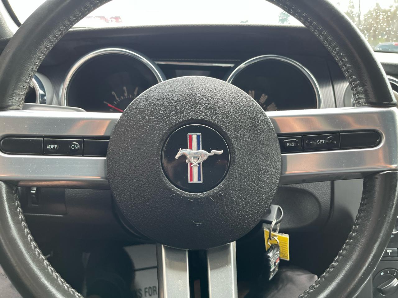 Ford Mustang V6 Premium Coupe 2008