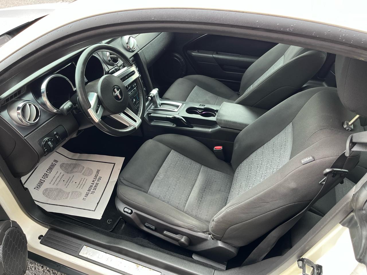 Ford Mustang V6 Premium Coupe 2008