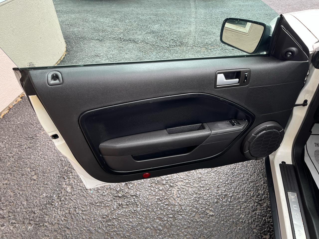 Ford Mustang V6 Premium Coupe 2008