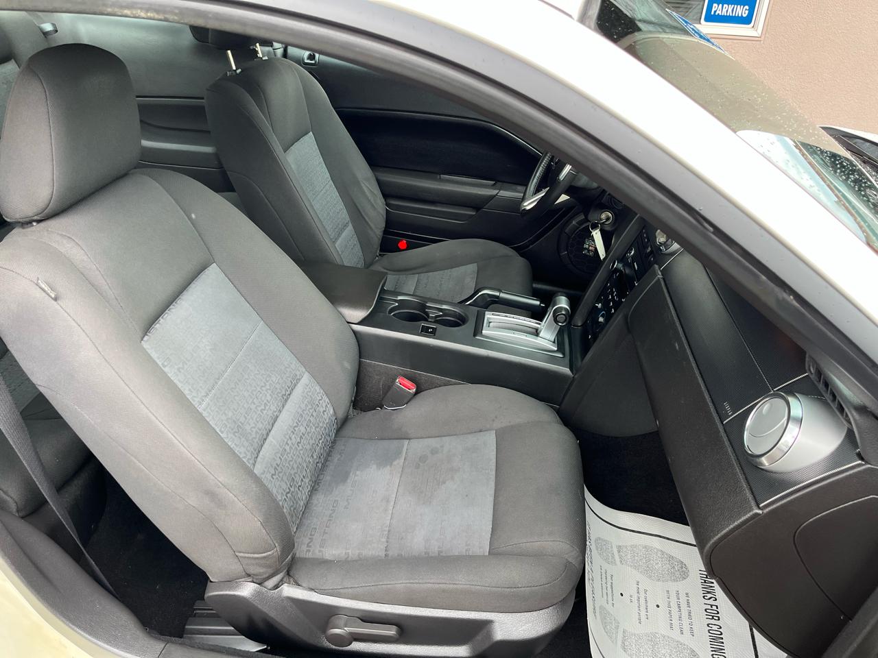 Ford Mustang V6 Premium Coupe 2008