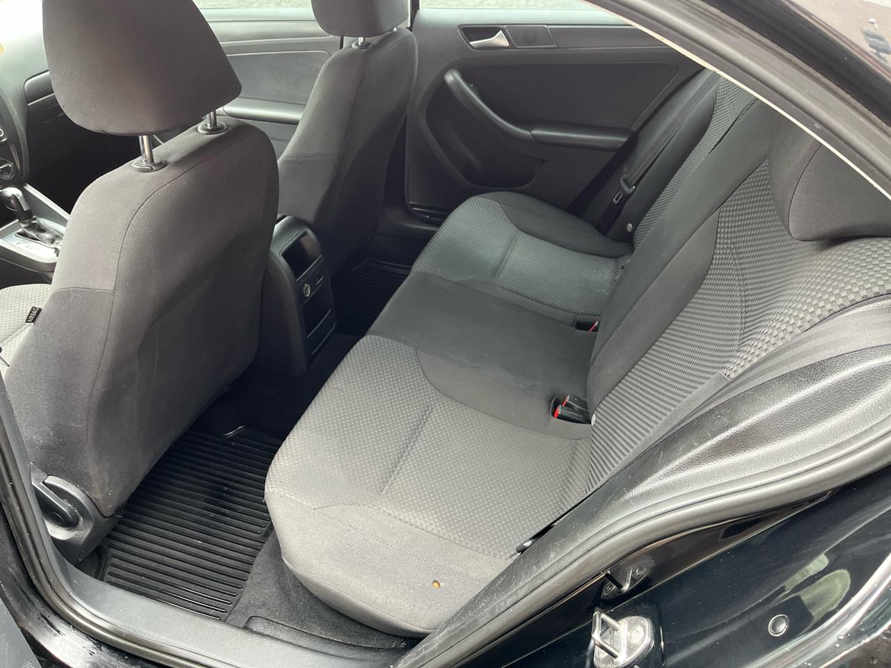 Volkswagen Jetta S 2014