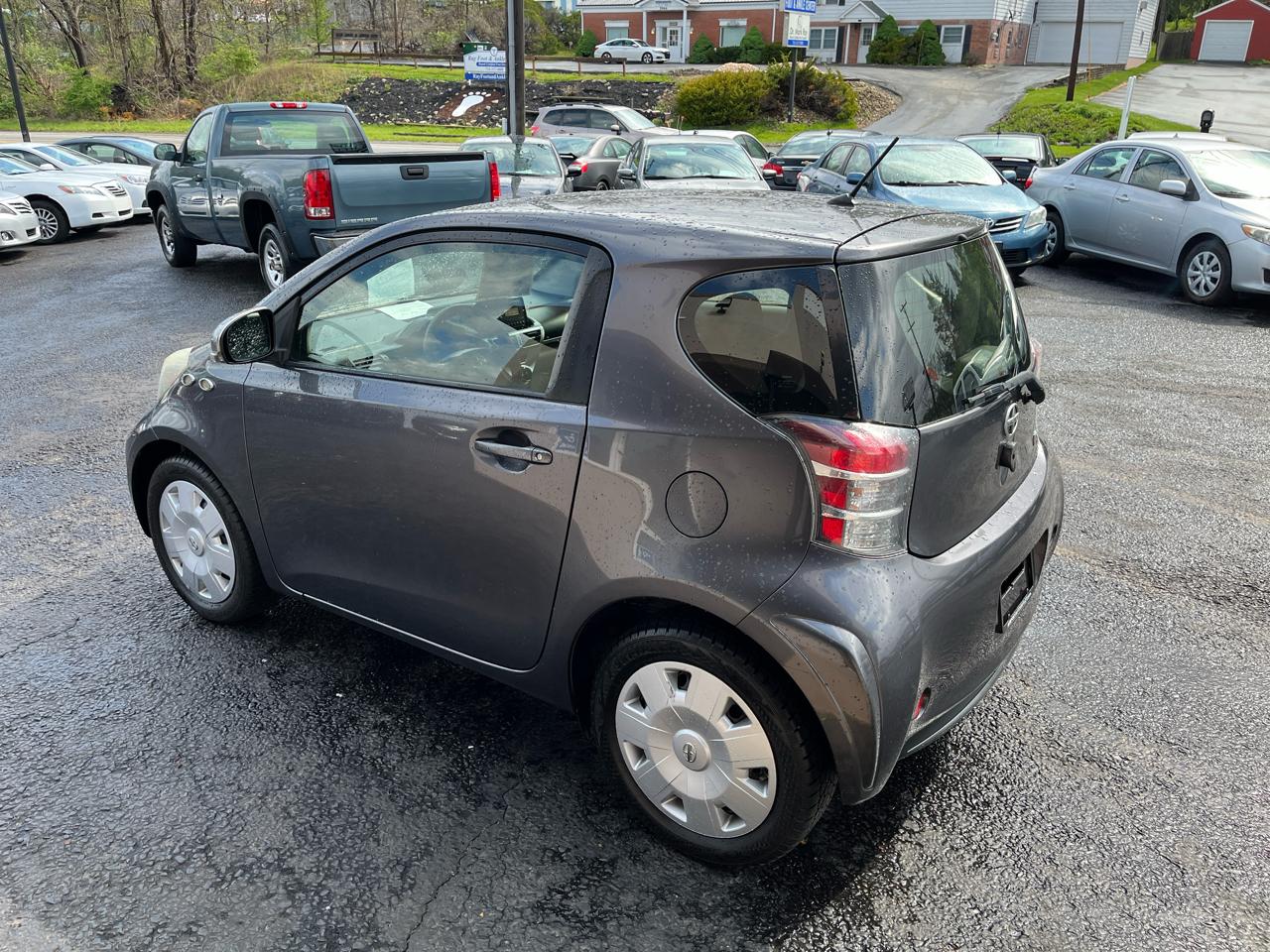 Scion iQ 3-Door Hatchback AT 2013