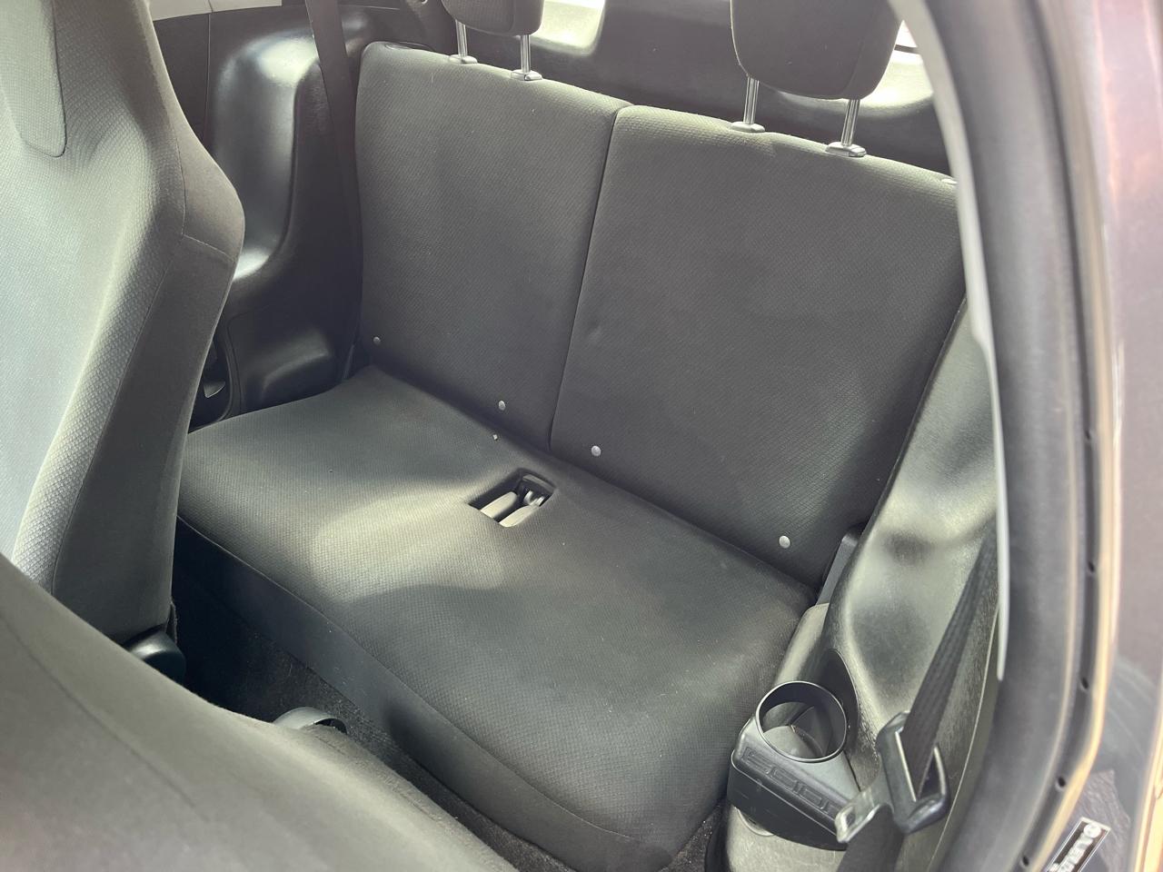 Scion iQ 3-Door Hatchback AT 2013