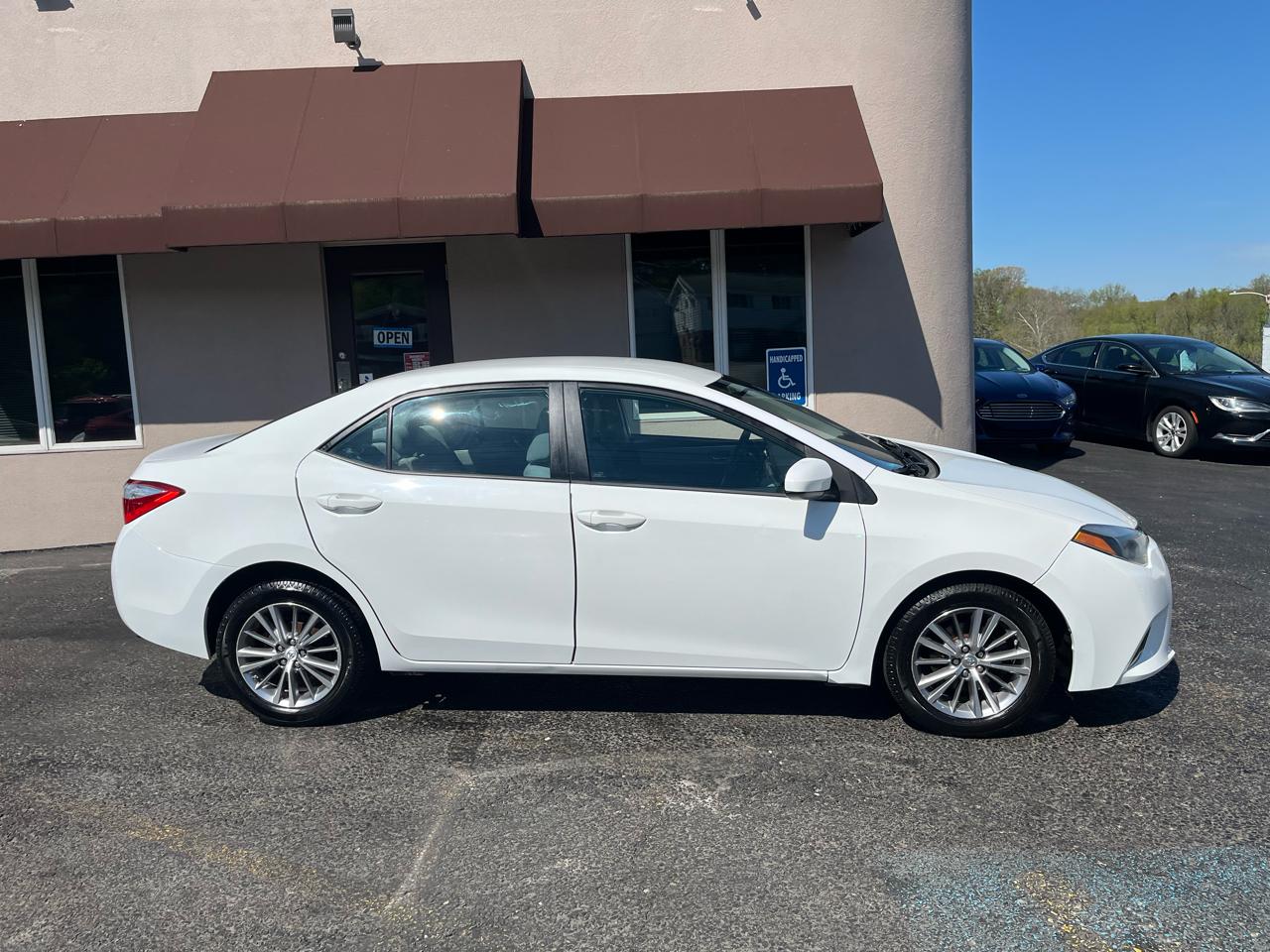 Toyota Corolla LE Eco Plus CVT 2015