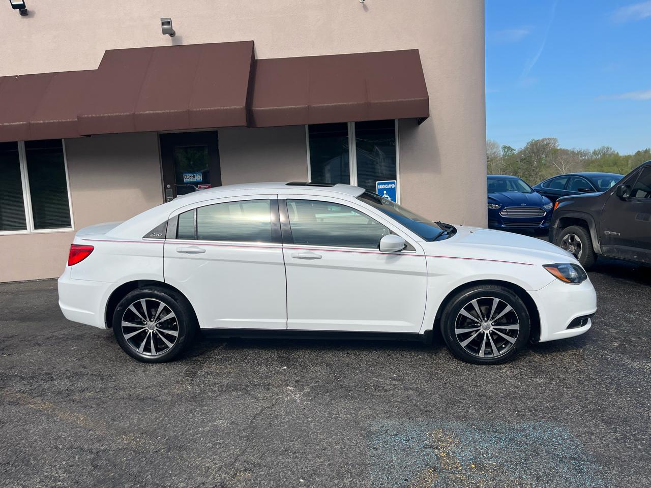 Chrysler 200 Touring 2013