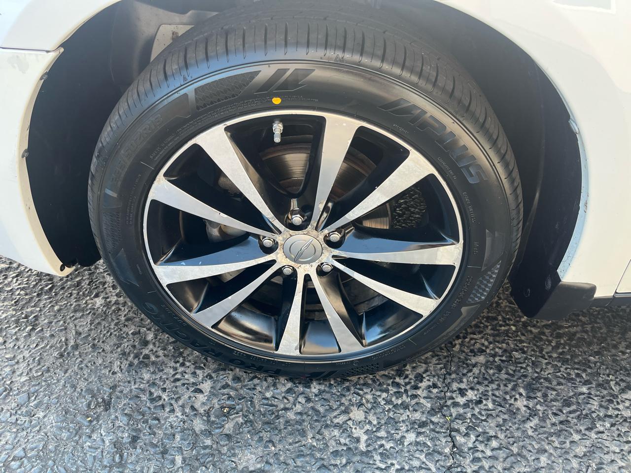 Chrysler 200 Touring 2013