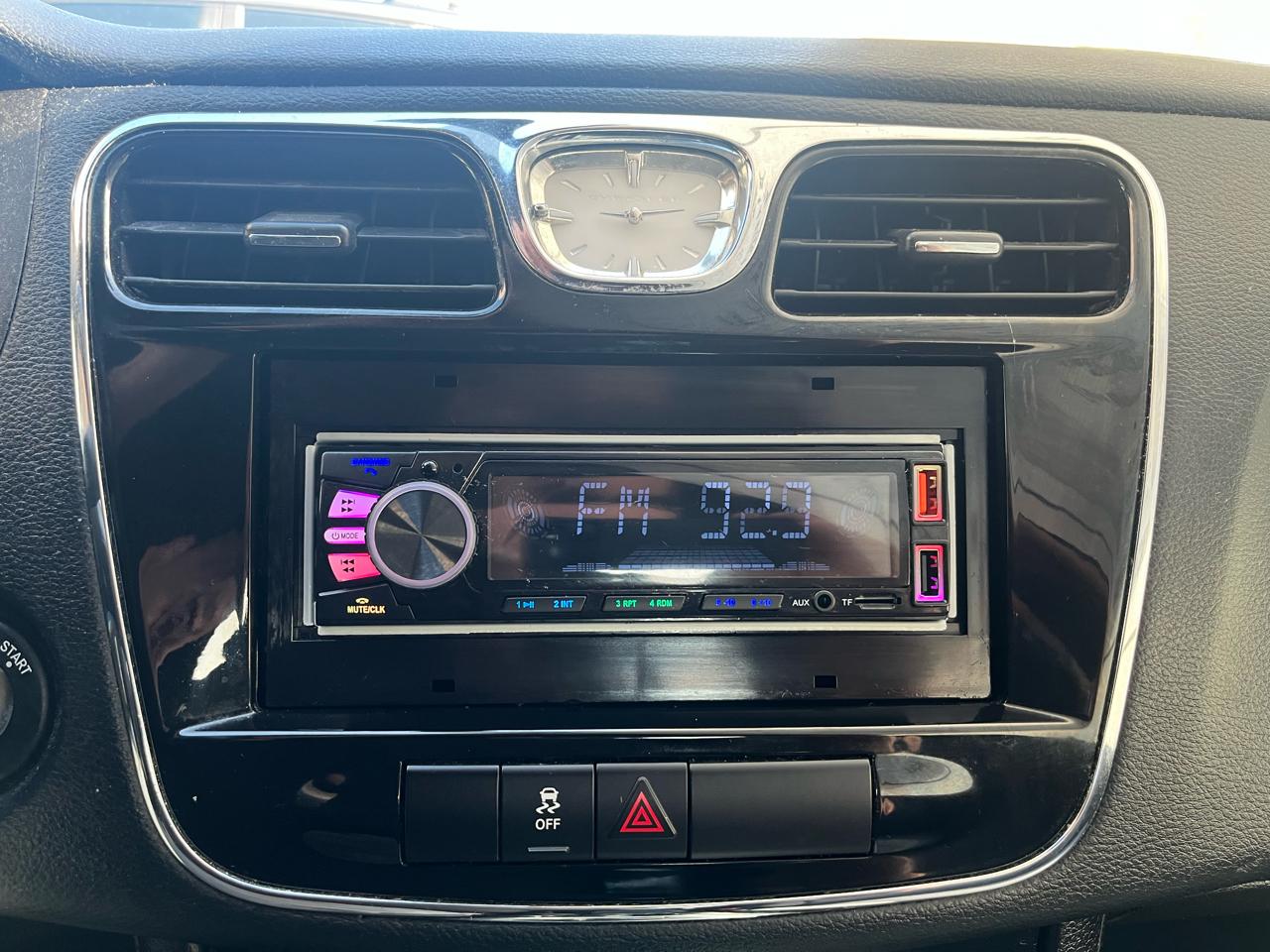 Chrysler 200 Touring 2013