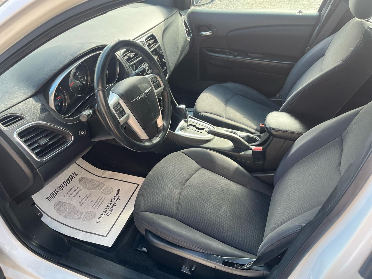 Chrysler 200 Touring 2013