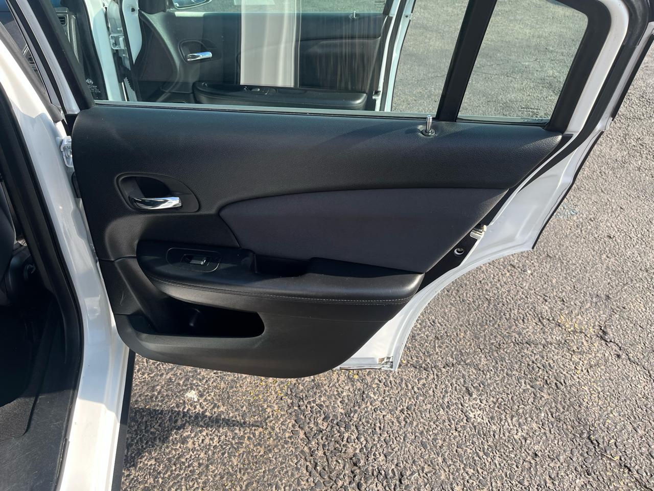 Chrysler 200 Touring 2013