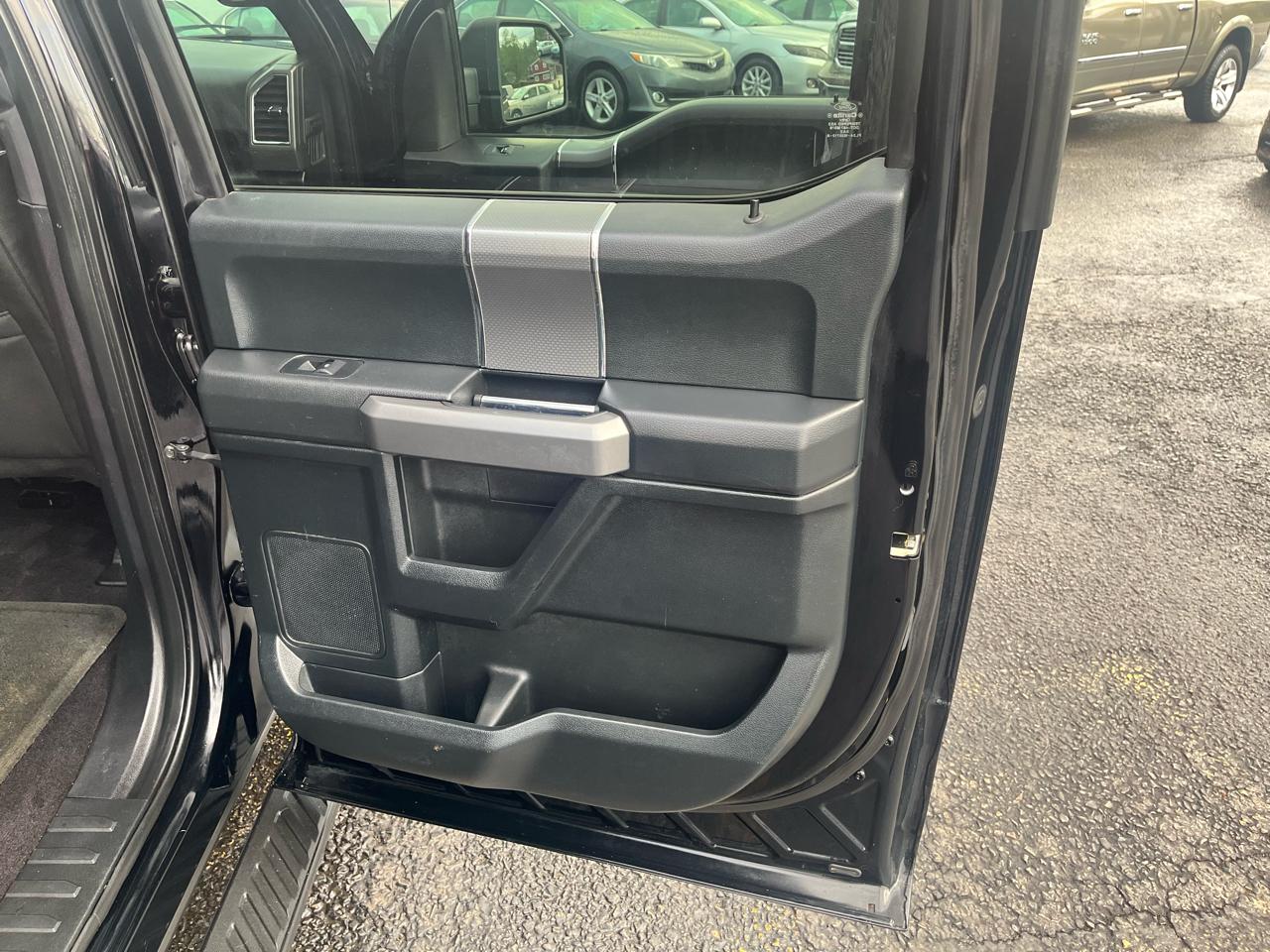 Ford F-150 FX4 SuperCrew 4WD 2016