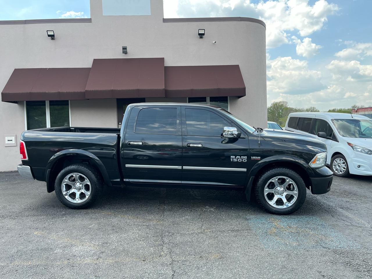 RAM 1500 Laramie Crew Cab SWB 4WD 2016