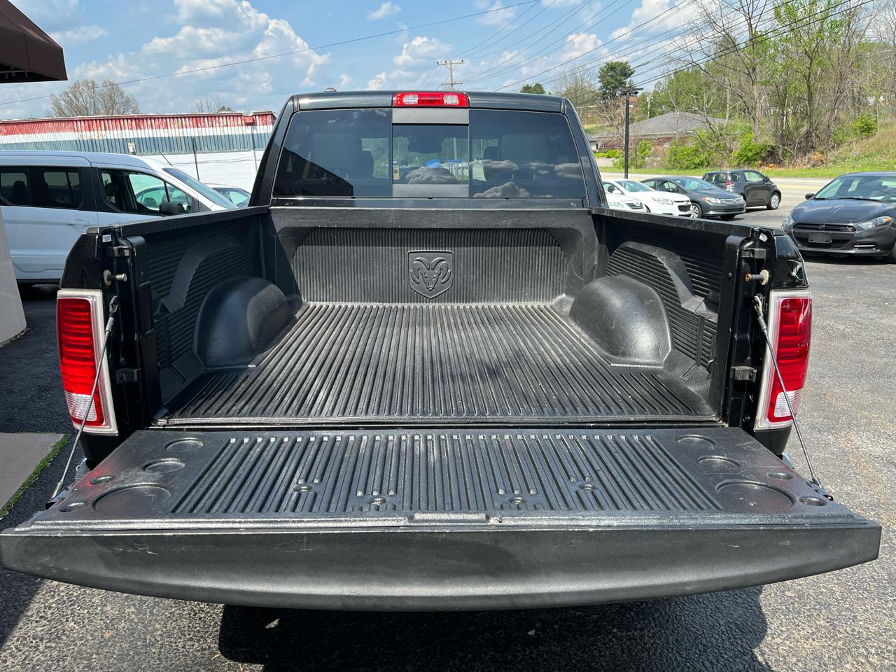 RAM 1500 Laramie Crew Cab SWB 4WD 2016