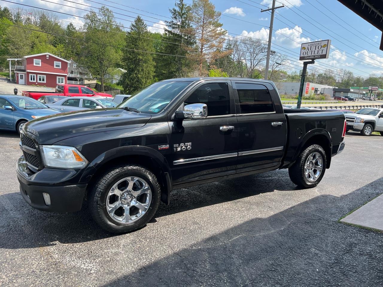 RAM 1500 Laramie Crew Cab SWB 4WD 2016