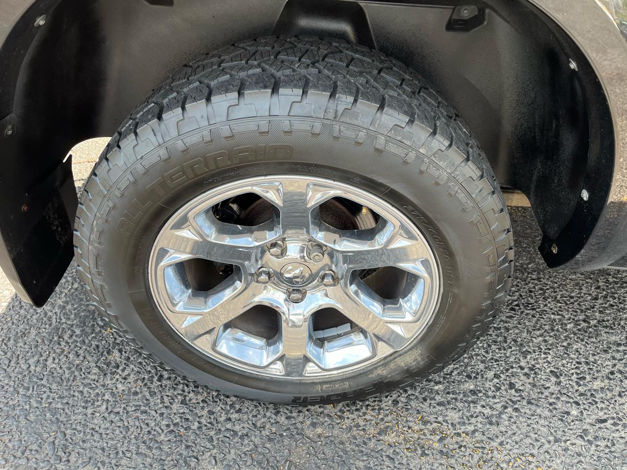 RAM 1500 Laramie Crew Cab SWB 4WD 2016