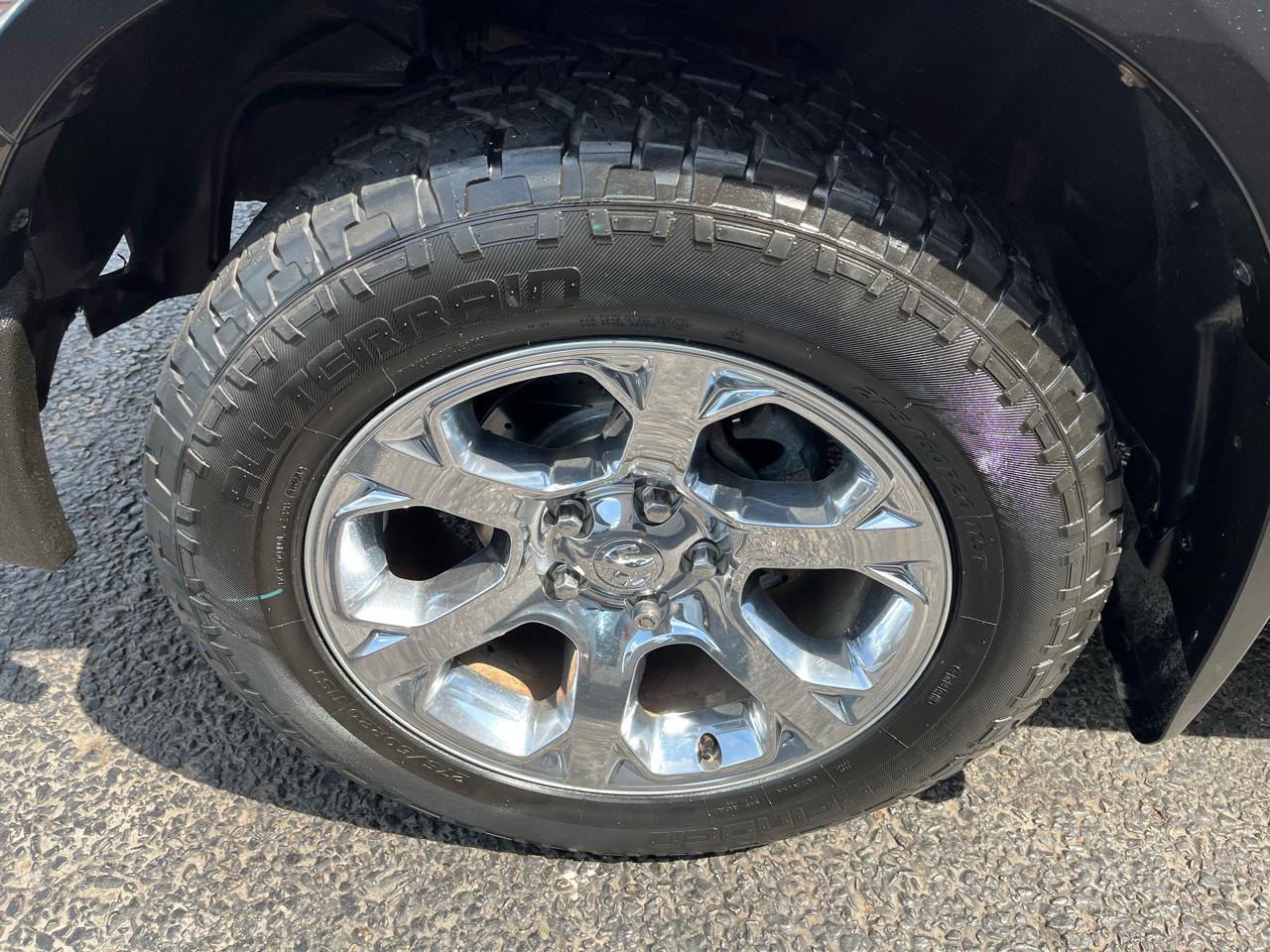 RAM 1500 Laramie Crew Cab SWB 4WD 2016