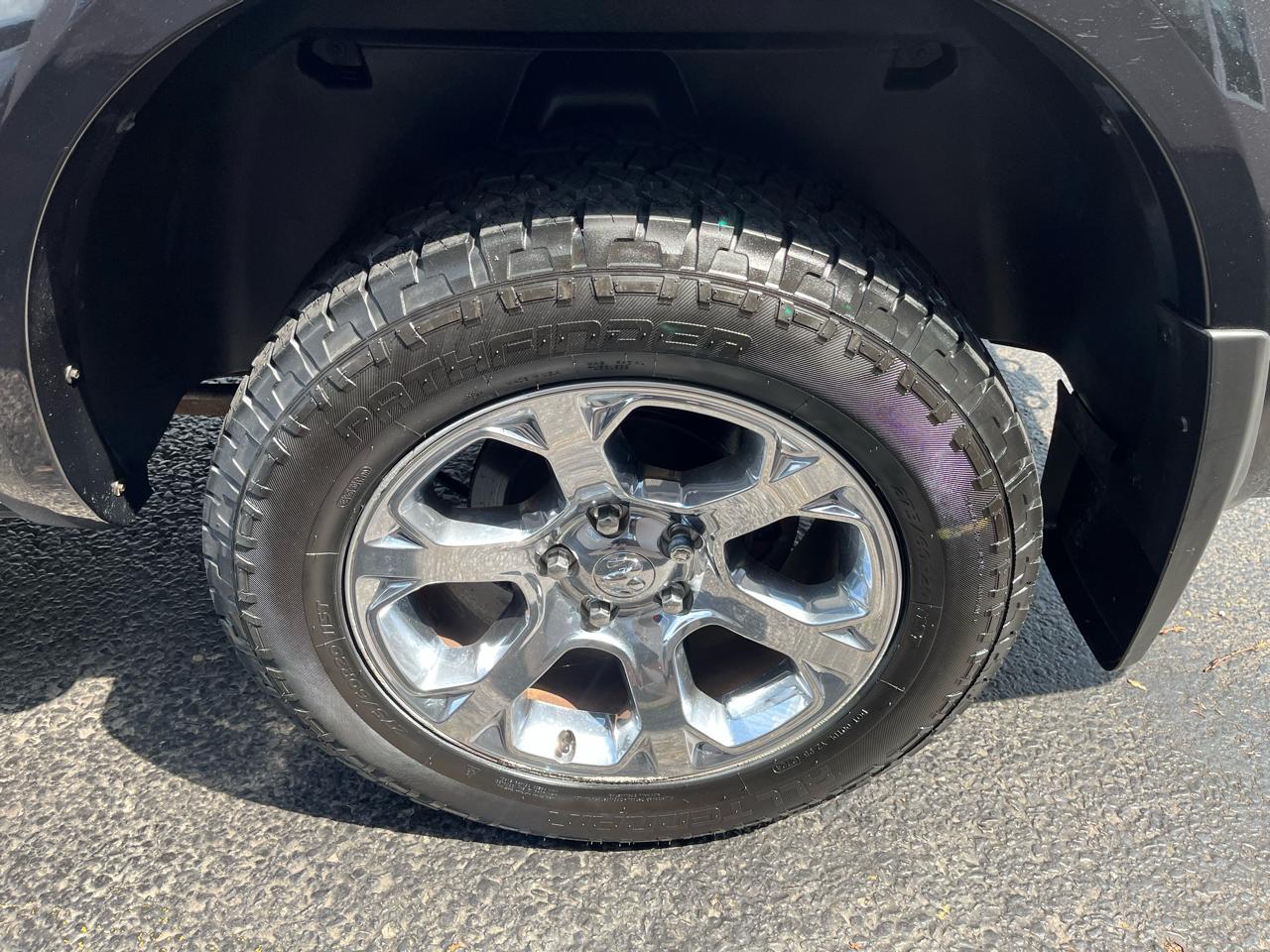 RAM 1500 Laramie Crew Cab SWB 4WD 2016