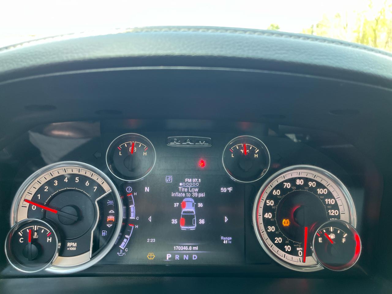 RAM 1500 Laramie Crew Cab SWB 4WD 2016