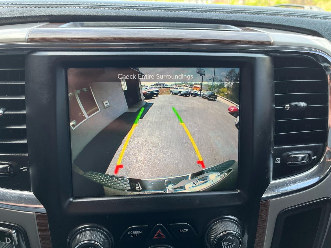 RAM 1500 Laramie Crew Cab SWB 4WD 2016