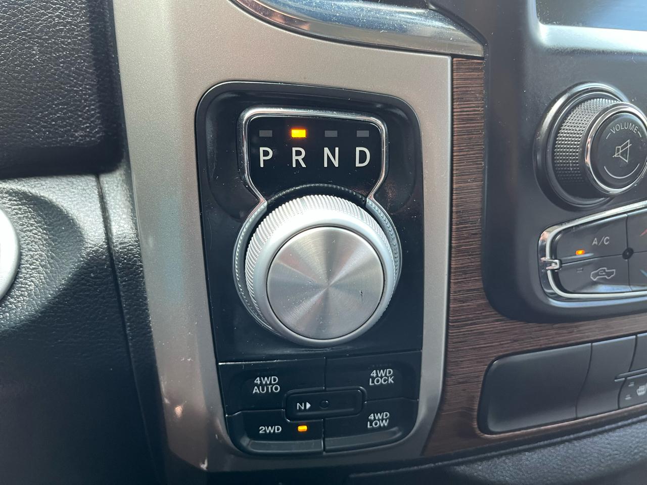 RAM 1500 Laramie Crew Cab SWB 4WD 2016