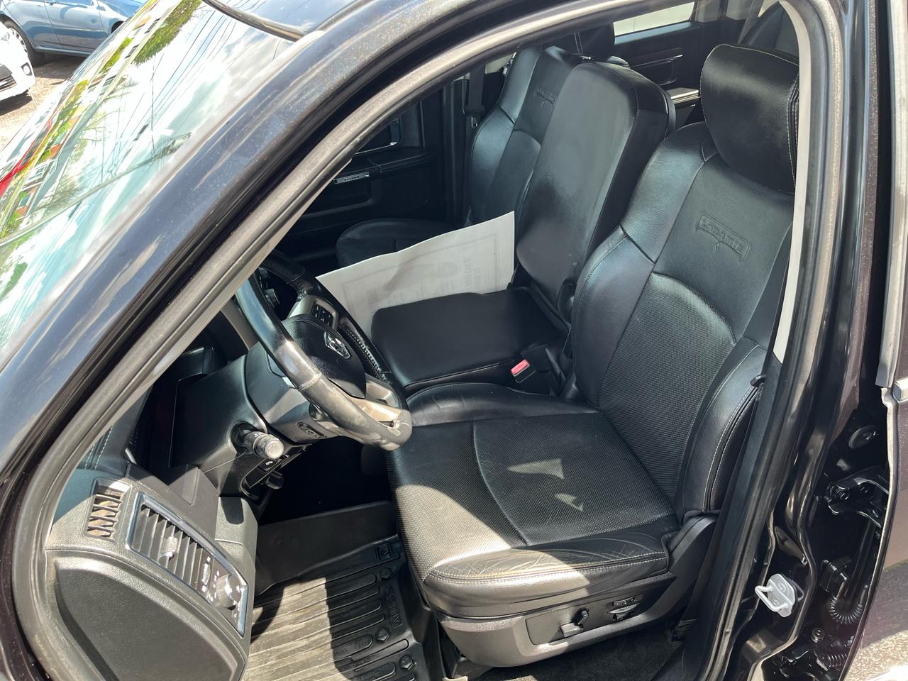 RAM 1500 Laramie Crew Cab SWB 4WD 2016