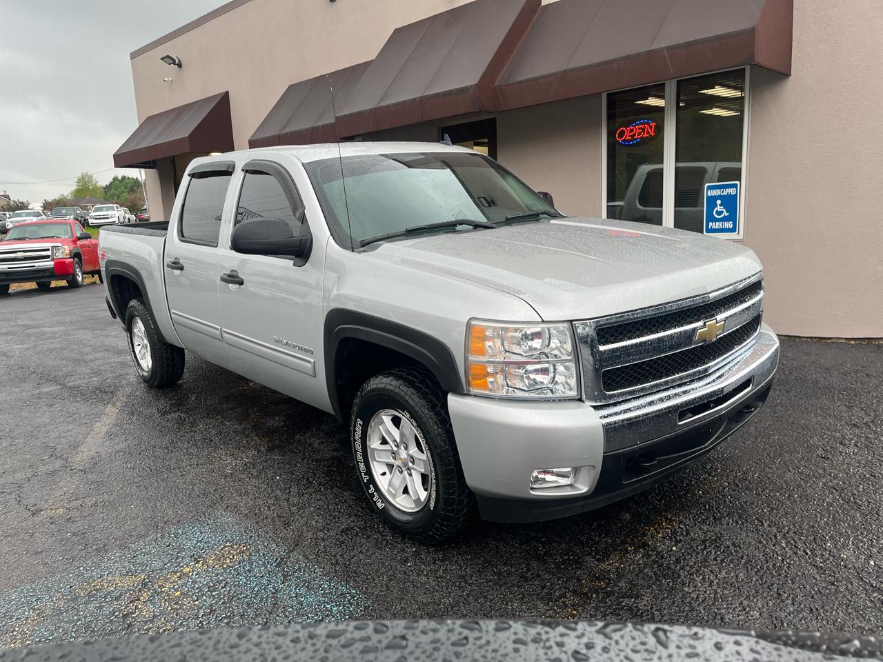 Chevrolet Silverado 1500 LT1 Crew Cab 4WD 2010
