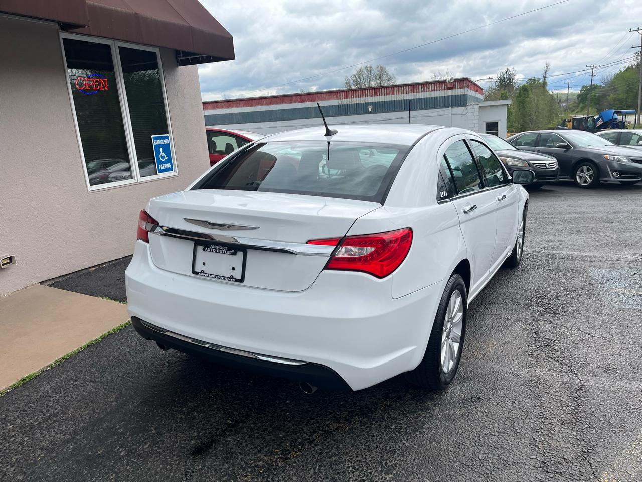 Chrysler 200 Limited 2013