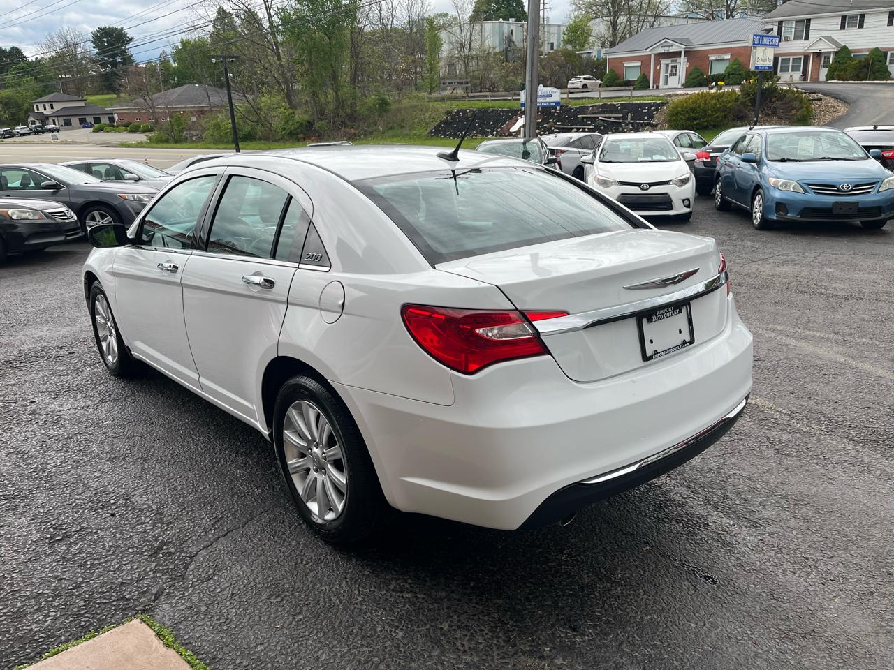 Chrysler 200 Limited 2013