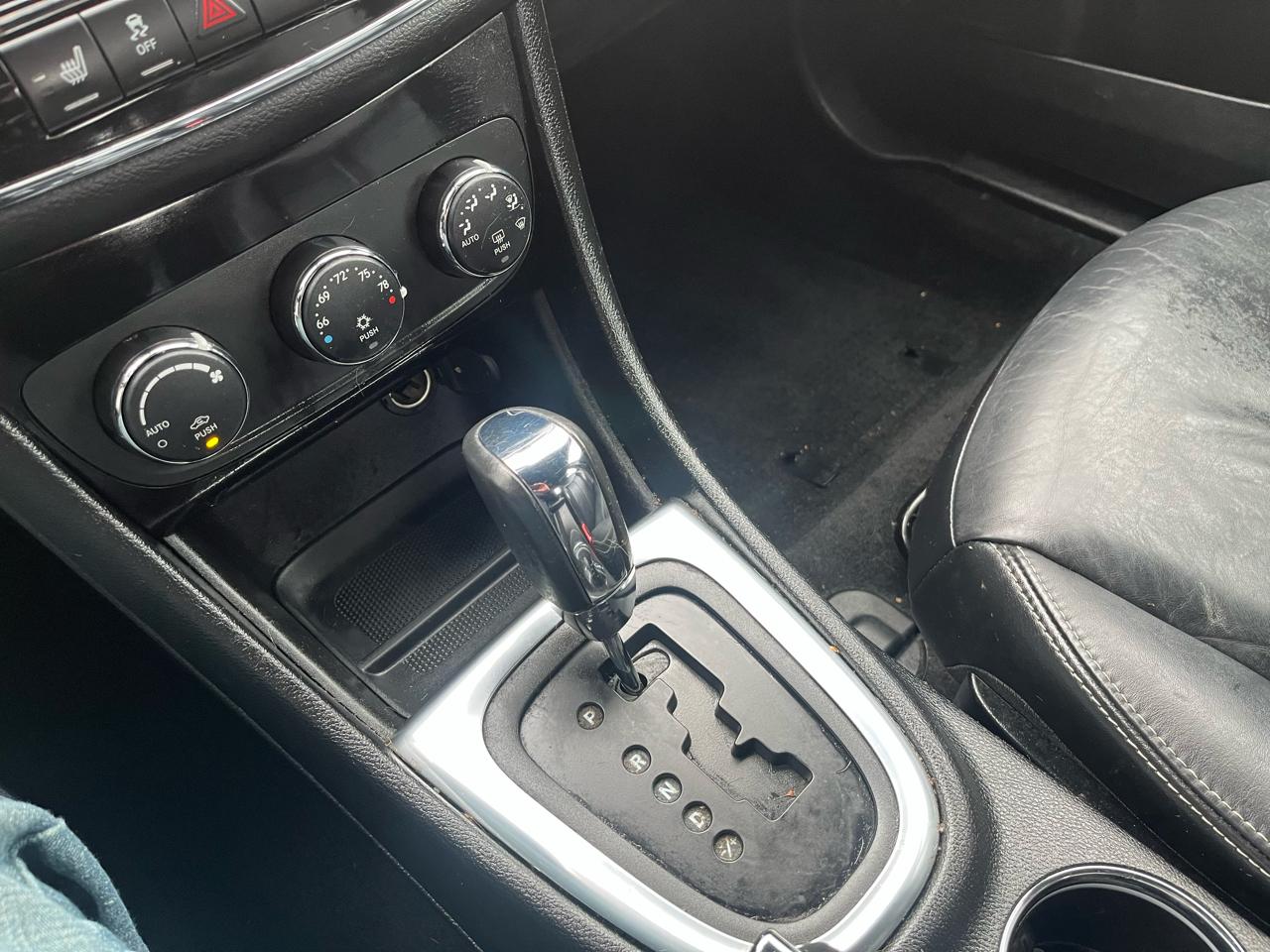 Chrysler 200 Limited 2013