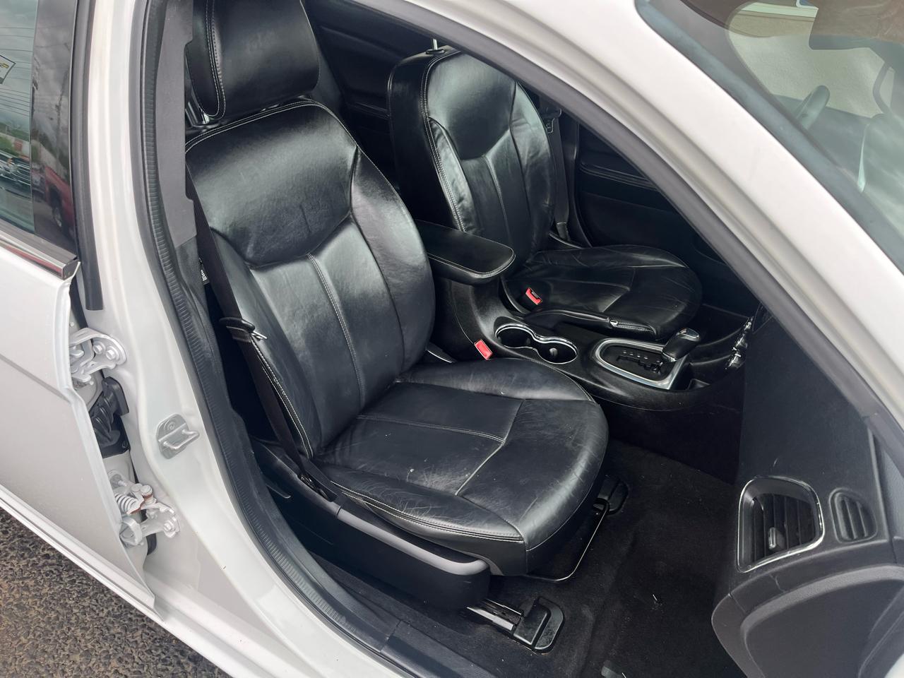 Chrysler 200 Limited 2013